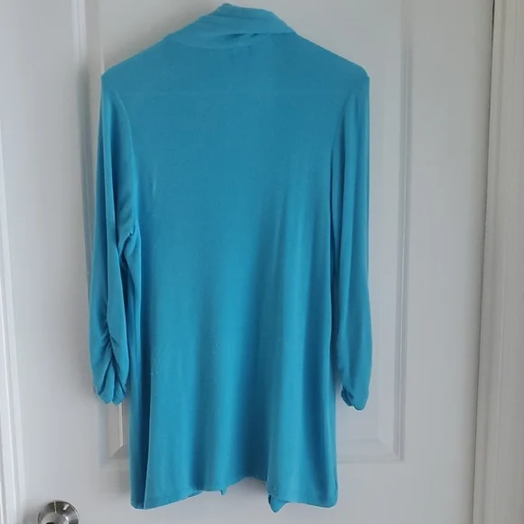 Chic Turquoise Women's Cardigan - Picture 3 of 3